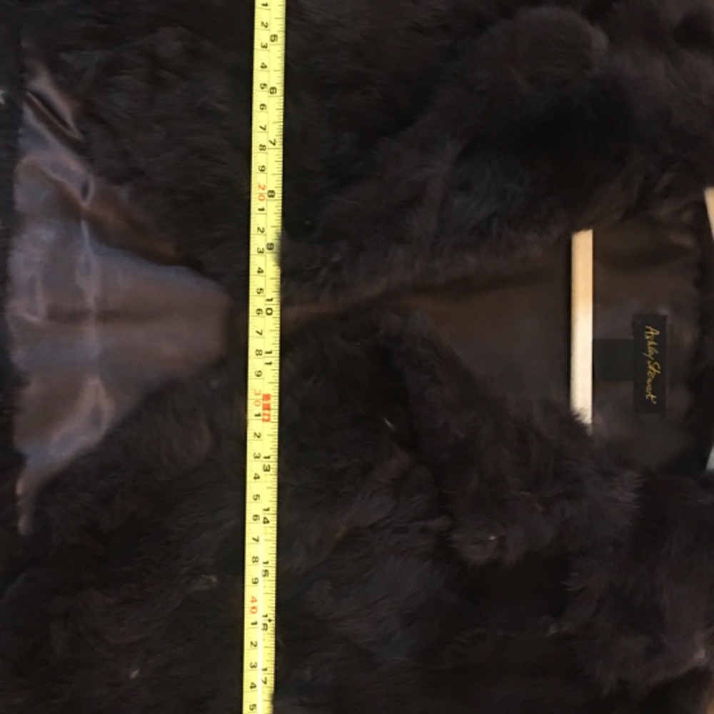 Cropped Rabbit Jacket - Picture 4 of 6